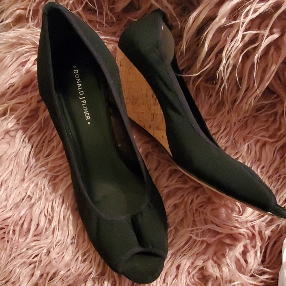 Donald Pliner Peep Toe Wedge Size 9.5 Medium